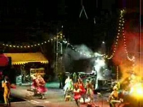 Mika nimes lollipop feux d'artifice de cotillons