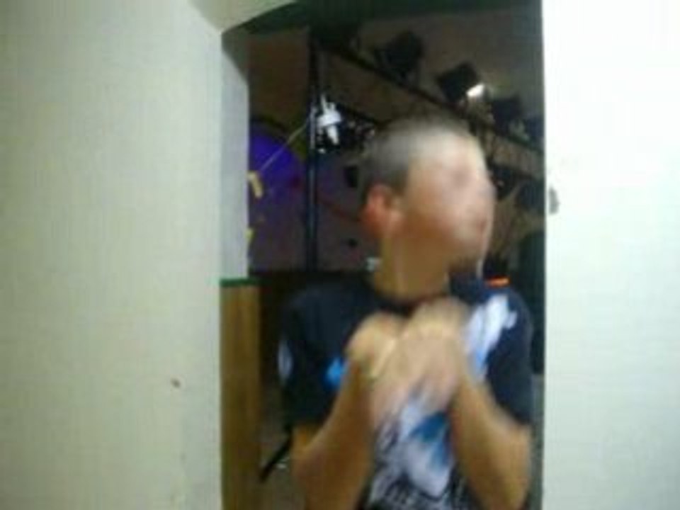 adrien ki fé la fOuiine mdr =)