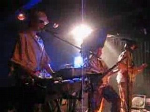 Juicy Grapefruit - Puce à l'oreille