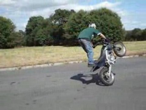 nico en circle avc ma moto