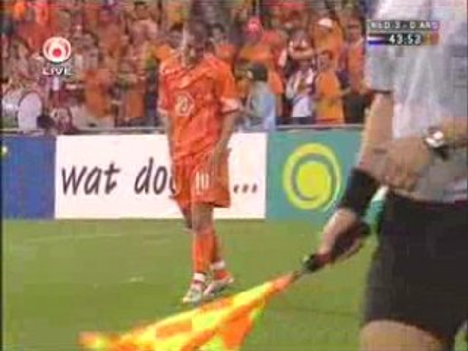 Van der Vaart - Van Persie talonade