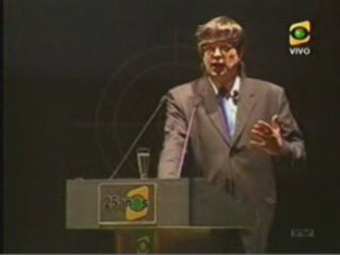 Jaime Bayly Ameniza Aniversario de frecuencia Latina Part 2