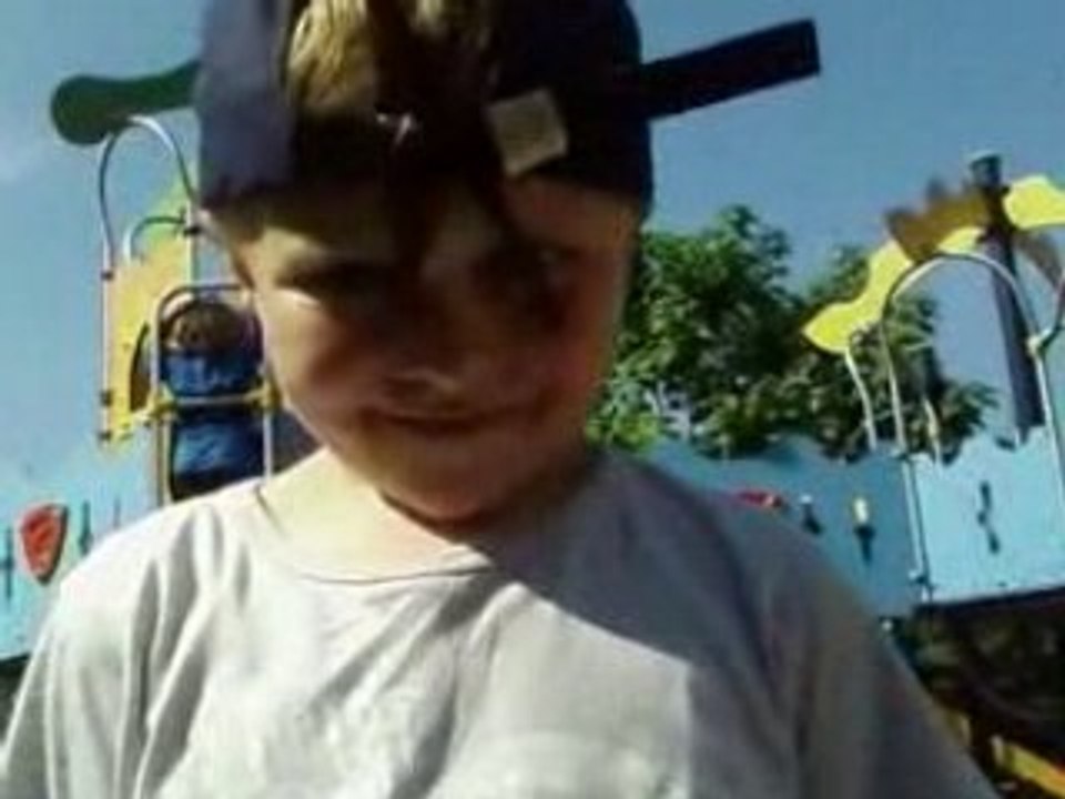 Fais gaffe ! J'suis un liooooooon.