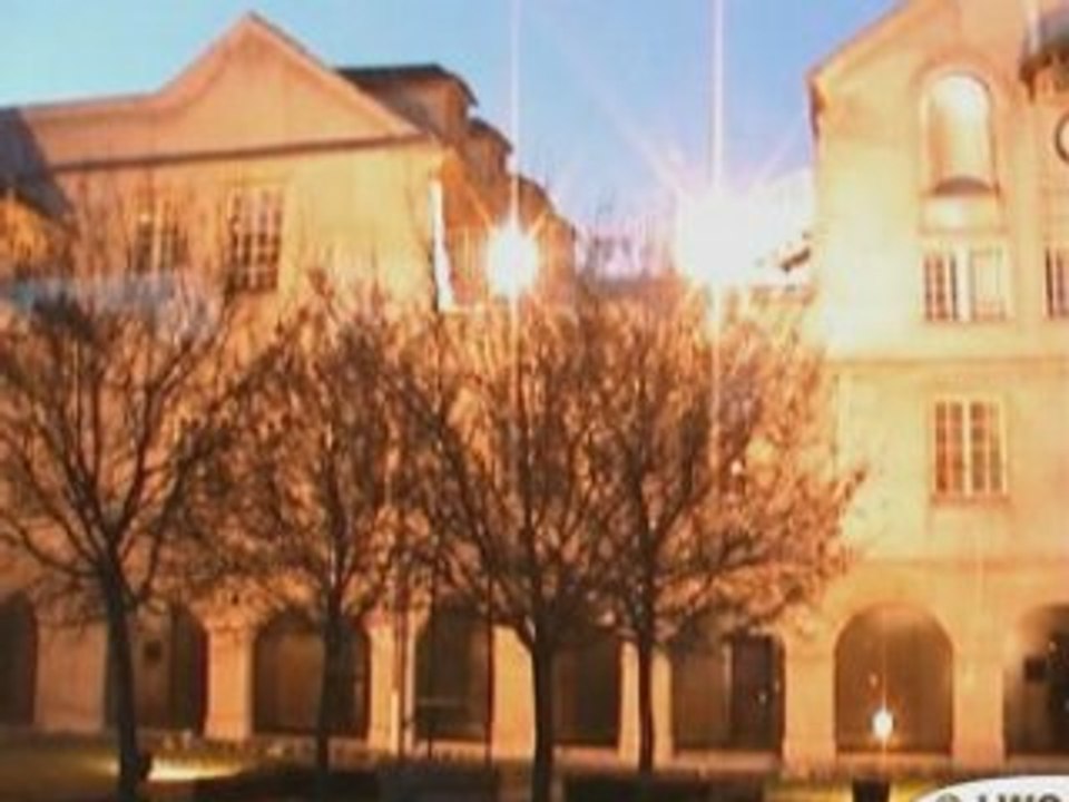 basic twin tags @ Museum of Art & History at Saint-Denis