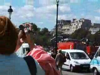 atterissage helicoptere aux invalides