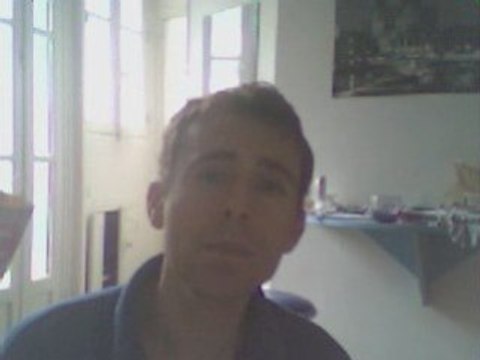 Wiwi égratigne Est ce qu'une fille peut dire je t'aime