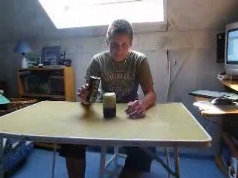 Pièce dans canette