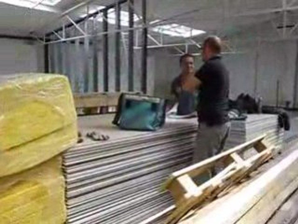 Der bau beginnt.