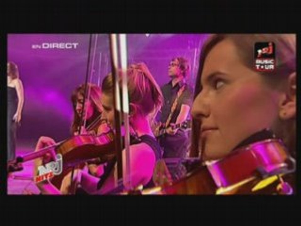 Leona lewis au NEW party (+photo)