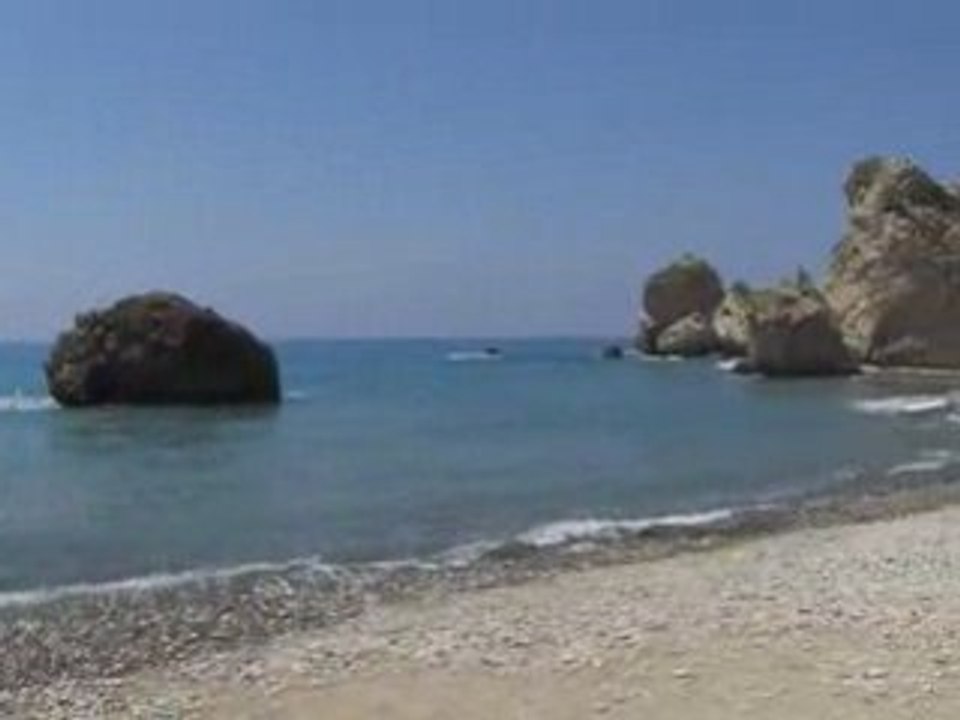la mer à Petra Tou Romiou