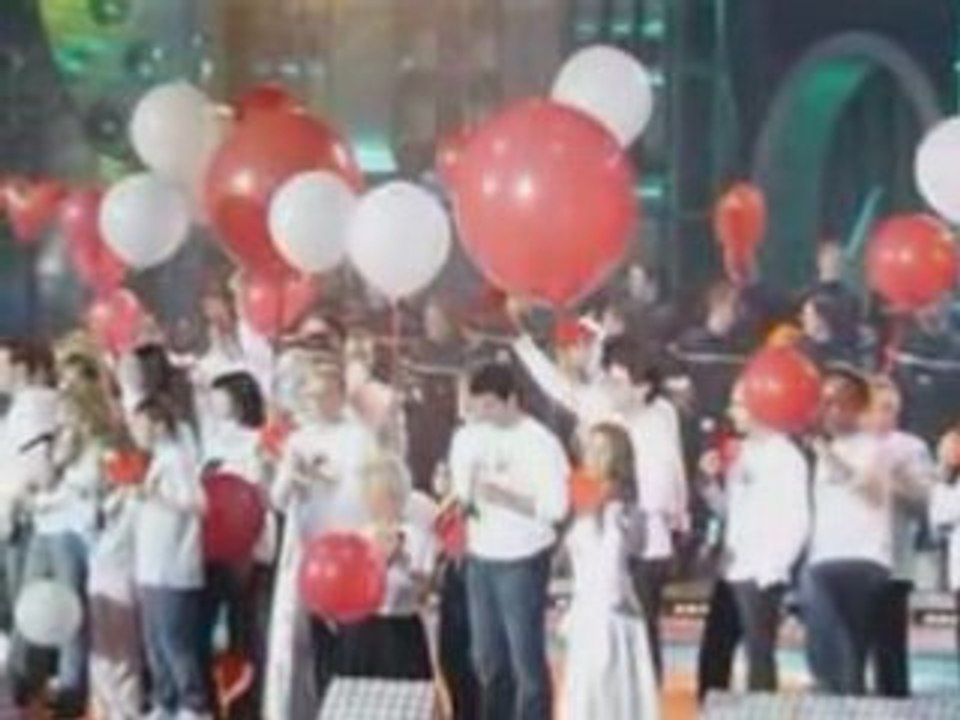 Hommage a coluche en chanson