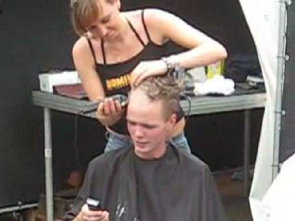 dominator 2008 stand coiffure lol