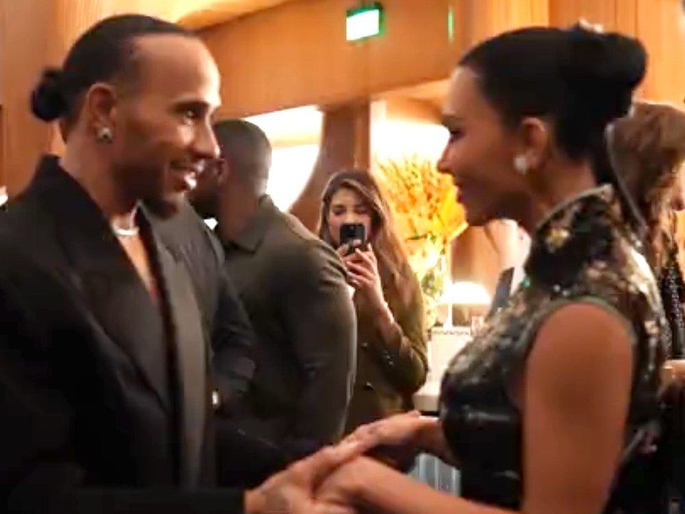 Kim Kardashian und Lewis Hamilton verliebt auf dem roten Teppich