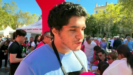 La course des serveuses et des gar&ccedil;ons de caf&eacute; anime Saint-&Eacute;tienne
