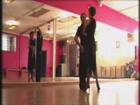Découvrez la rumba, sensuelle danse sportive latine