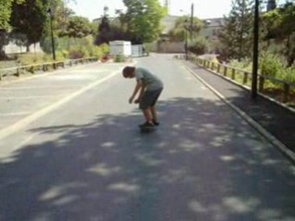 skate fackie 180 flip