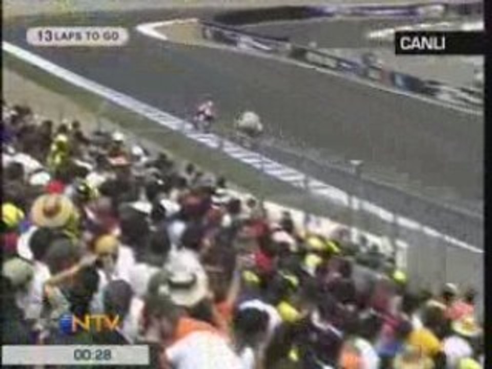 Rossi vs Stoner (USA-Laguna Seca) (Part 02)
