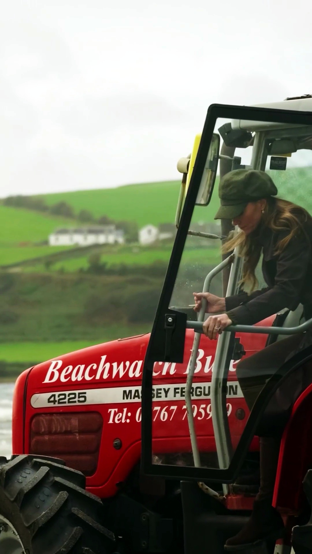Princess Kate climbs down effortlessly from tractor