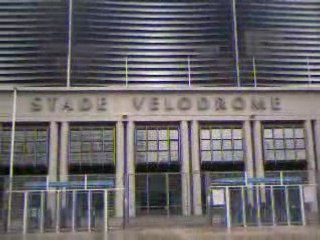 moi devant le vélodrome a marseille