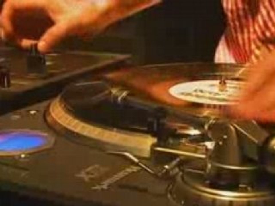 Birdy Nam Nam Live In Paris Escape