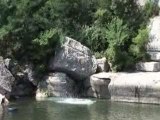 Baignade dans les eaux de l'Ardeche