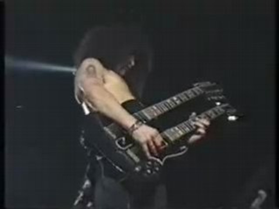 Guns N'Roses - Knockin On Heavens Door (Tokyo 1992)