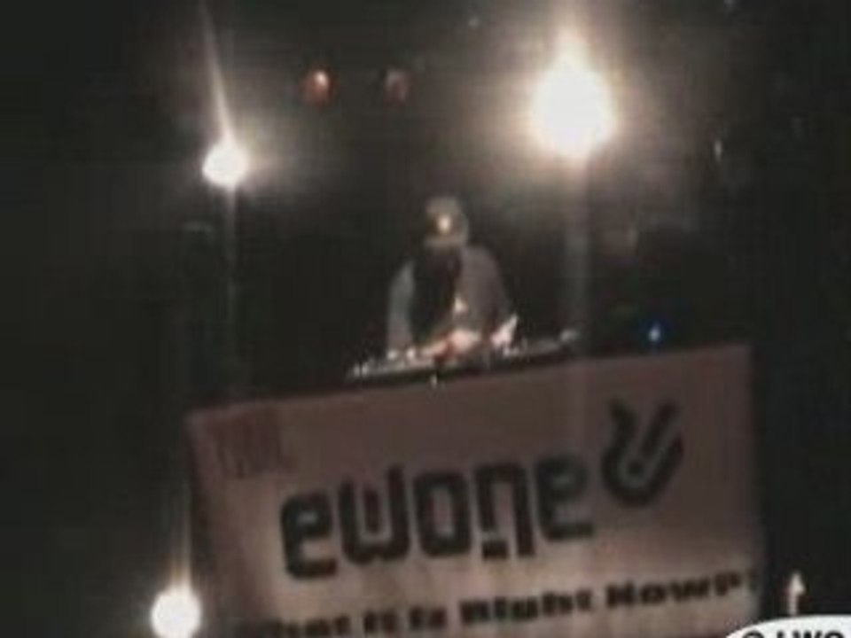 dj EWONE @ Cabaret Sauvage (2007)