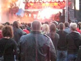 jarocin 2008 - publiczność,a na scenie TILT
