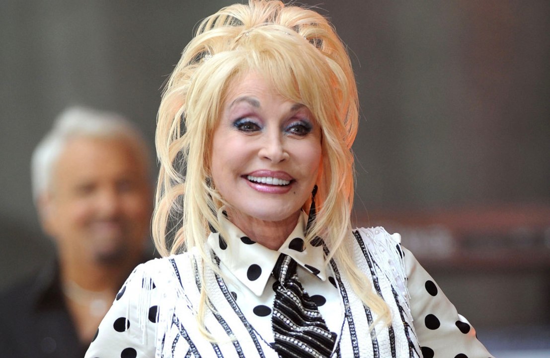Dolly Parton: Neffe Bryan nennt einstweilige Verfügung 'PR-Stunt'