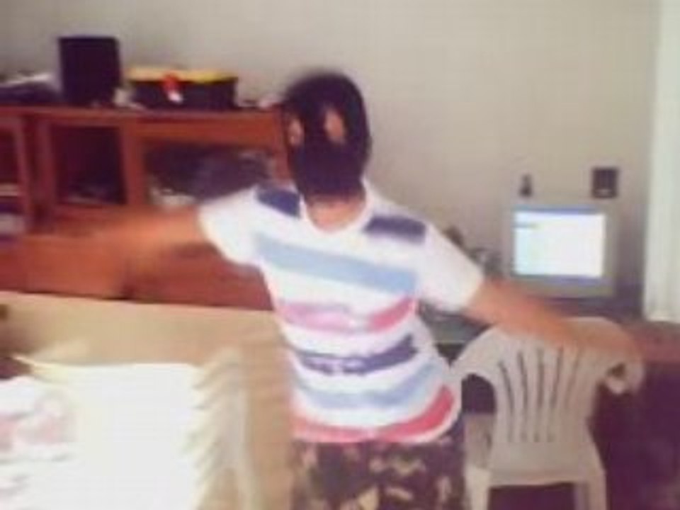 Omaro feat Yayah (ke3ba mezwid rbou5 innormal)