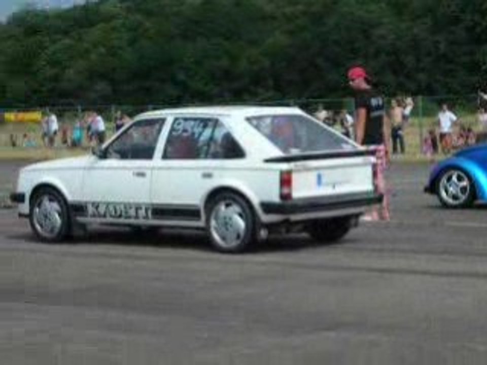 Kadett D (andro) vs Cox