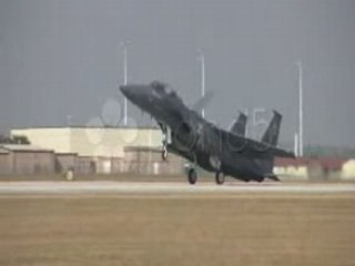 F-15 take off and landing dangerously