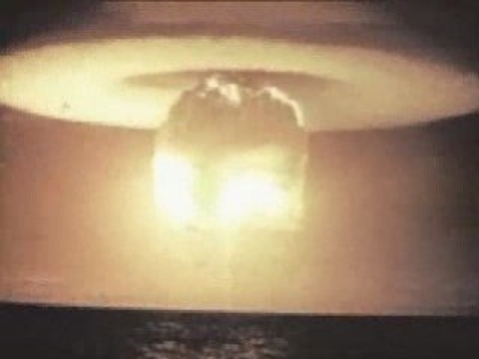 003-19450716-a-bomb-explosion-1m5s