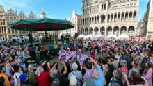 Exploring Folklorissimo in Brussels! Giant Puppets, Folk Dances & Belgian Traditions