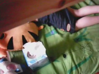 LAISSE-MOI REGARDER !