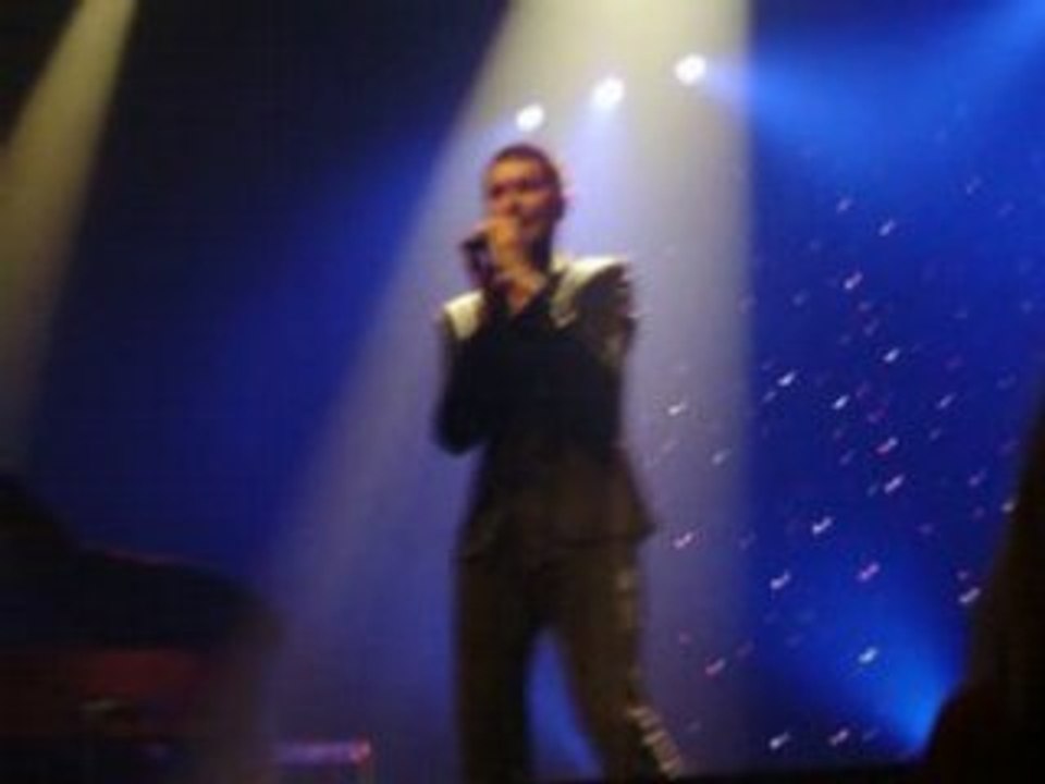 Concert aaron!! sOng Lili