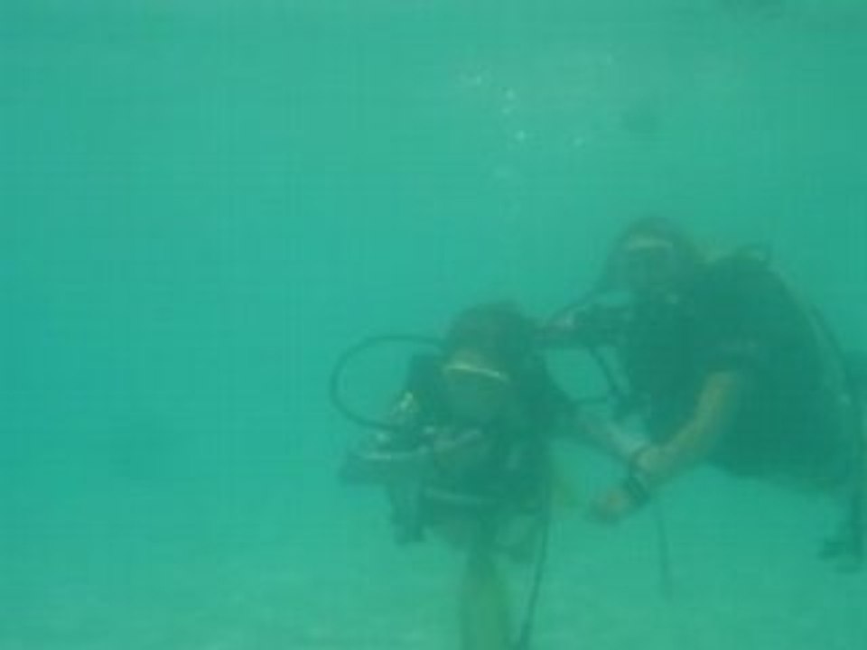 Joels erster Tauchgang im roten Meer