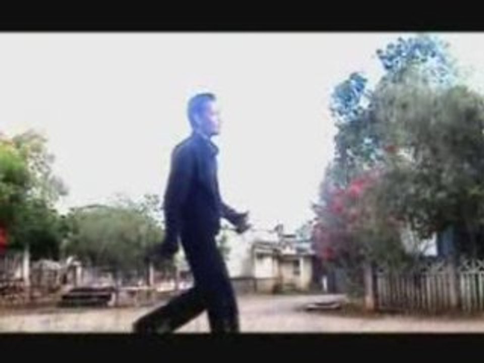 Rolf  ( Efa Lasanao ny Foko )