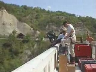 Fabien saute de 103 Mètres