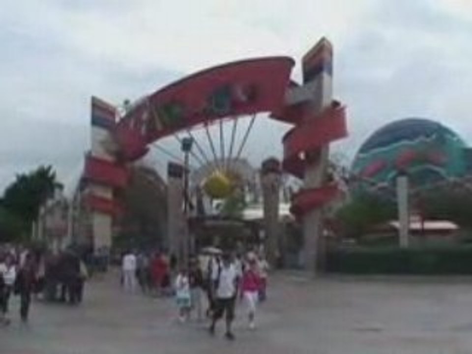 360° View of the Disneyland Resort Paris hub