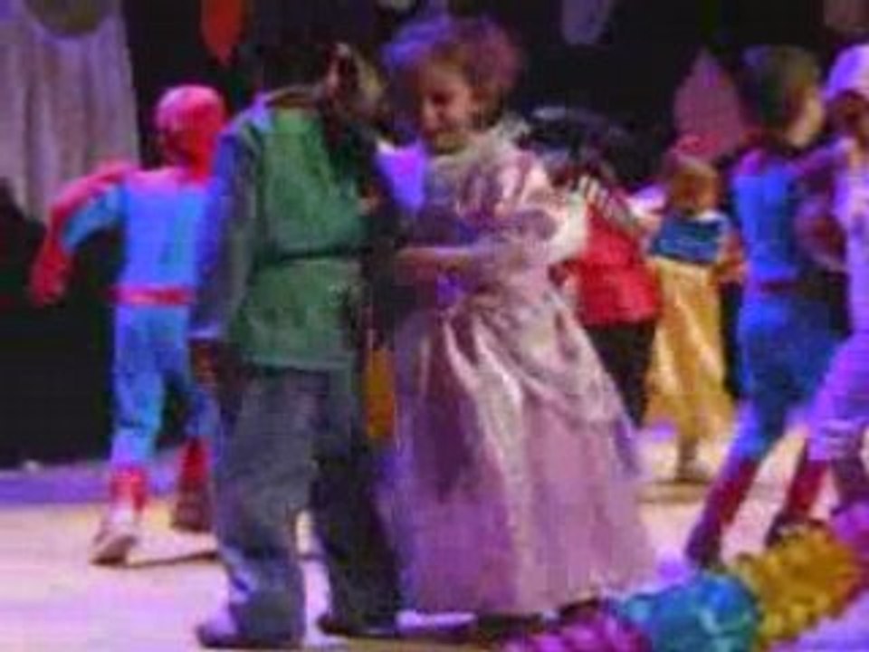 MARIE - CARNAVAL ECOLE MATERNELLE ASSOLANT - Fevrier 2007