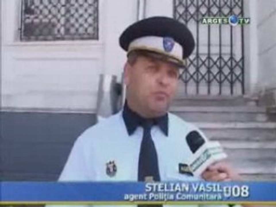 AGENTUL 008