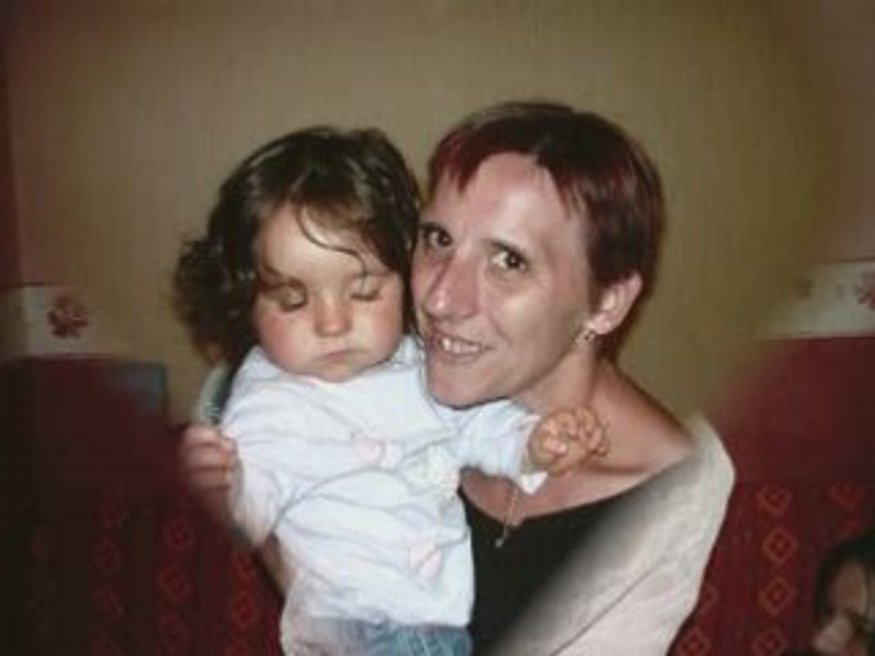prendre un enfant par la main