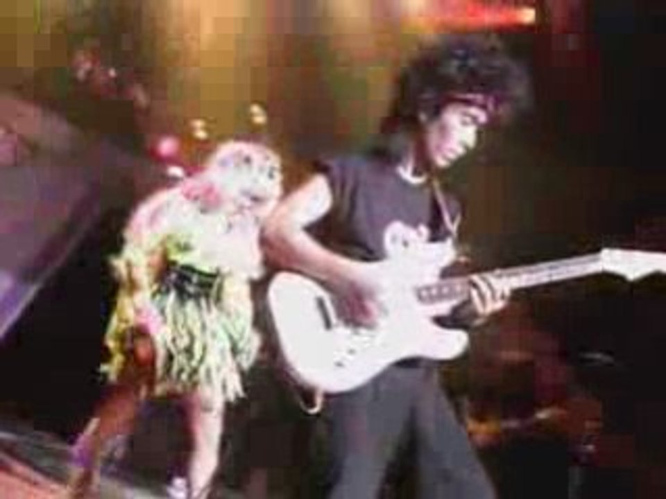 Ann Lewis-Koi No Boogie Woogie Train