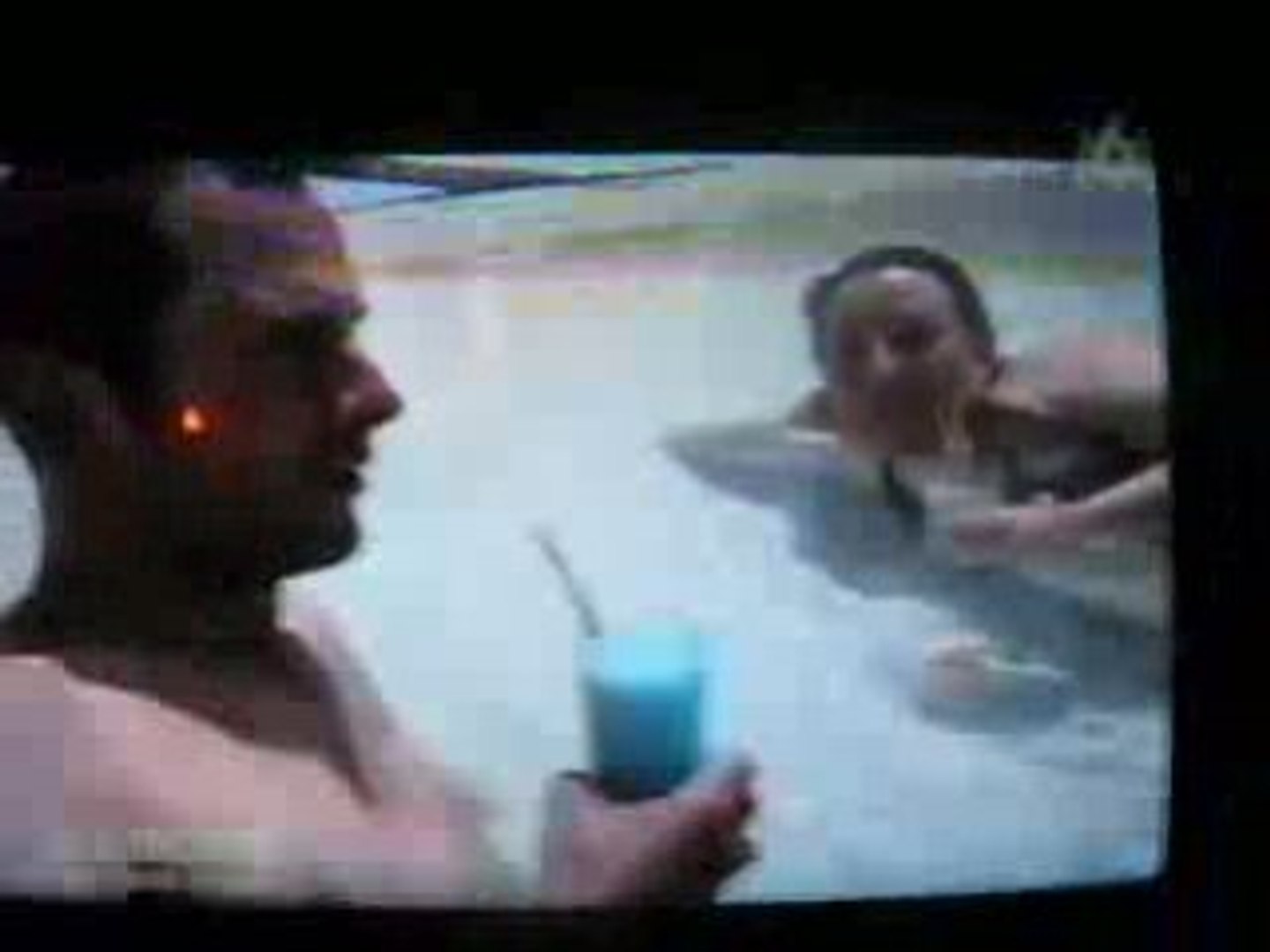 Lila L Amour Est Dans Le Pré Nathalie et Julien : dans la piscine - Vidéo Dailymotion