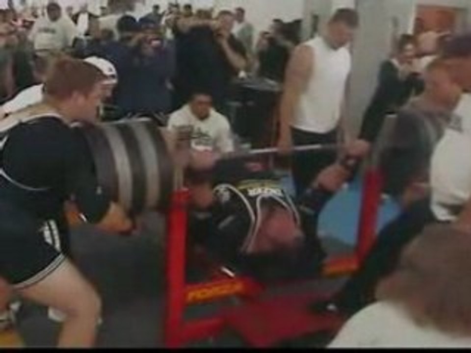 477 kilos nouveau record de developpe couche