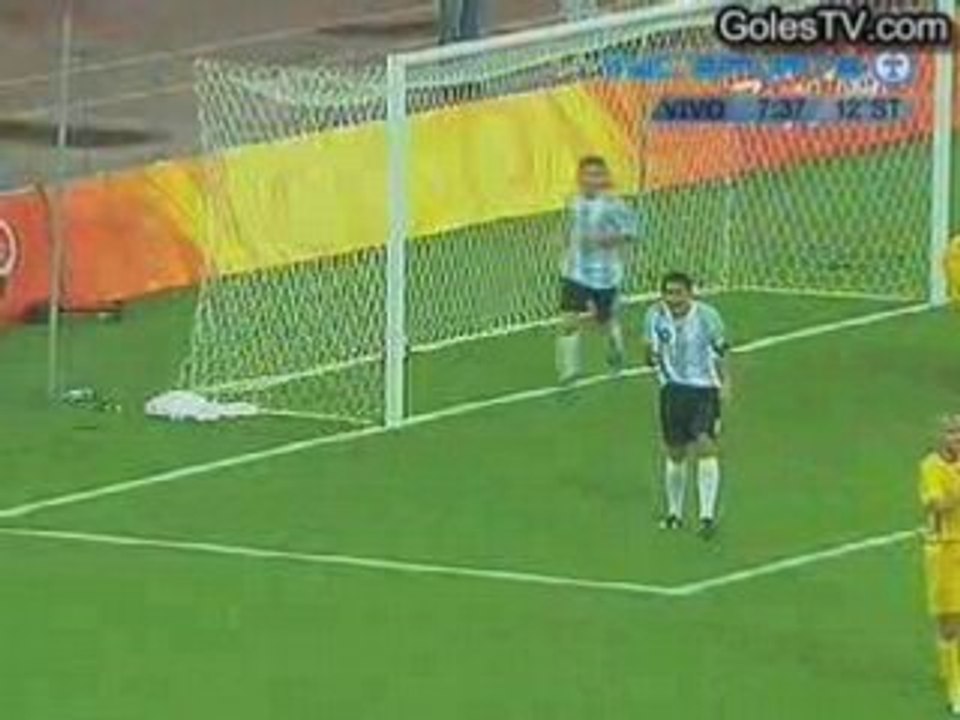 Argentina 1-0 Australia (Lavezzi)
