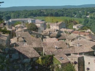 Lili visite les alentours de Nougatland