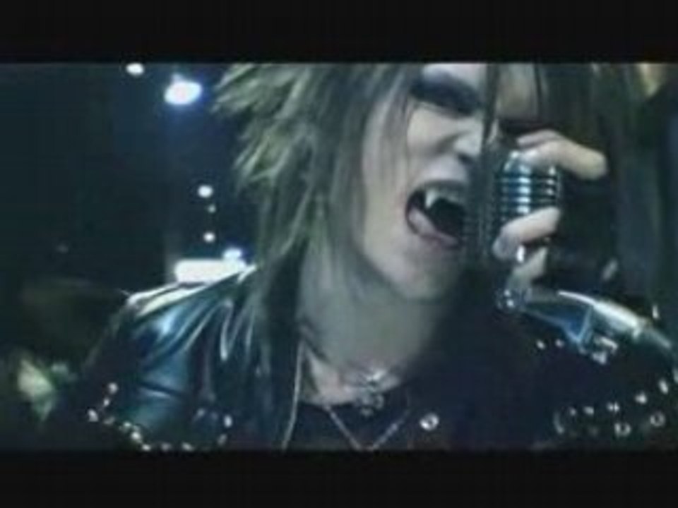 DIO～distraught overlord～ - CARRY DAWN