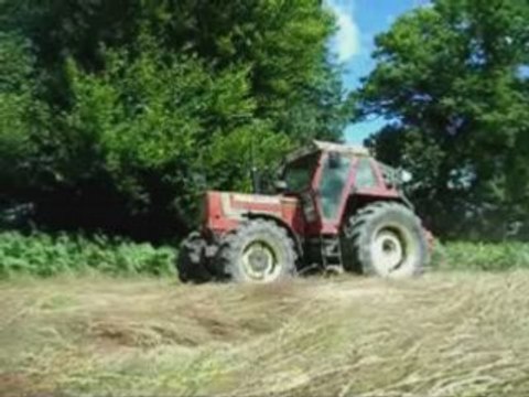 Du fauchage ....au ramassage du foin 2009 par vidéoagri50